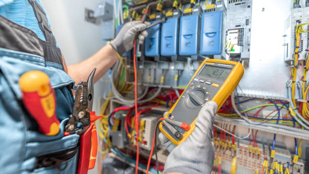 Best Licensed Electrician  in Vienna Bend, LA